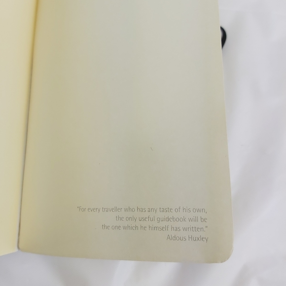 - 2 Moleskine black leather Paris Chicago notebook - Picture 8 of 16